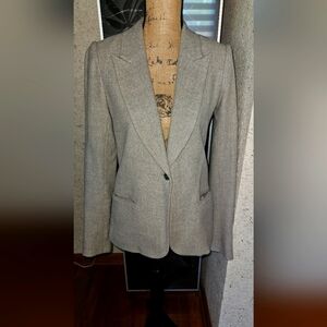 Tahari Jacket Never Been Worn 100% Wool. Size Small